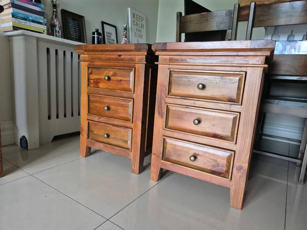 Super king size solid wood bedroom furniture - Image 1