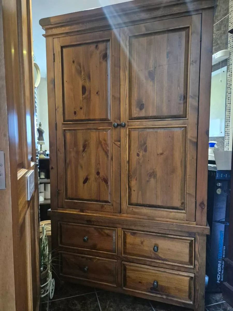 Super king size solid wood bedroom furniture - Image 4