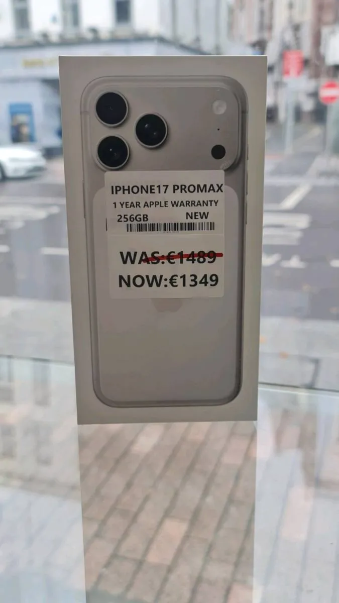 IPHONE 17 PRO MAX 256GB NEW 1YEAR WARRANTY