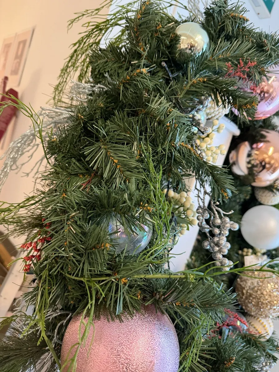 Christmas Wreath 2.5 ft - Image 3