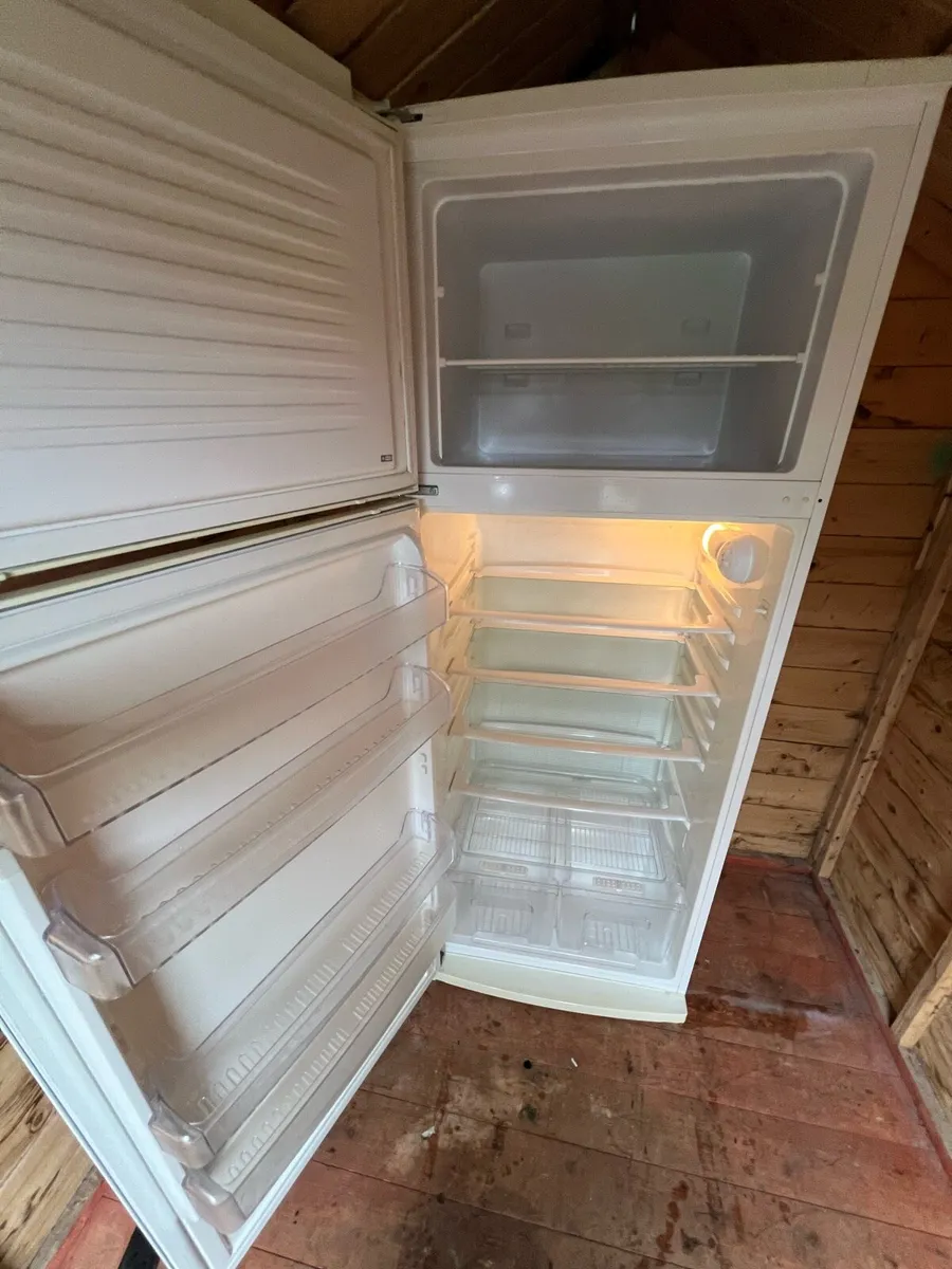 Fridge freezer - Image 4