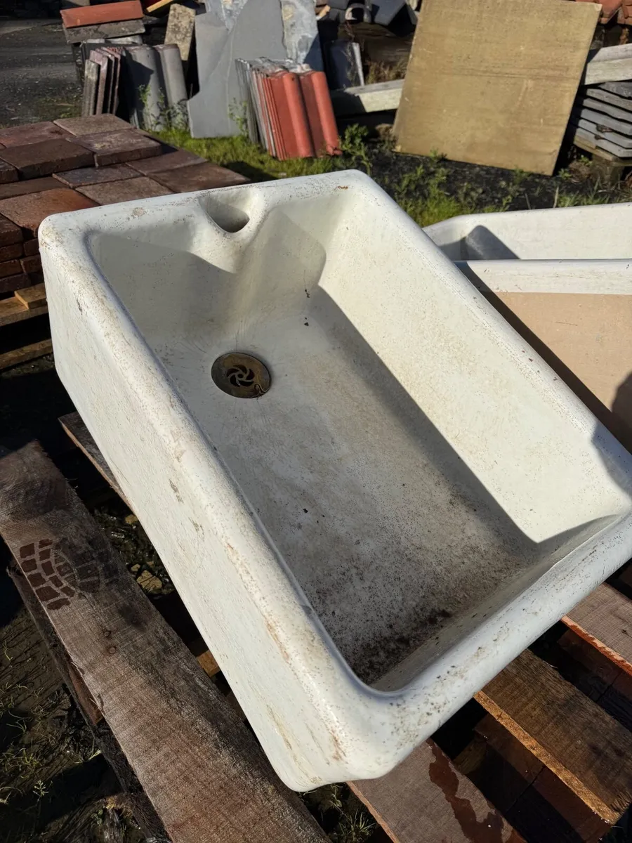 Choice of two Belfast sinks. - Image 2