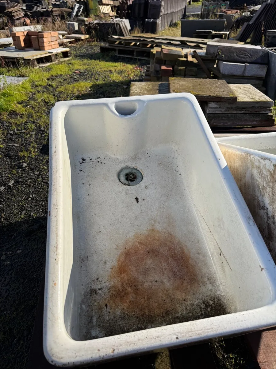 Choice of two Belfast sinks. - Image 4