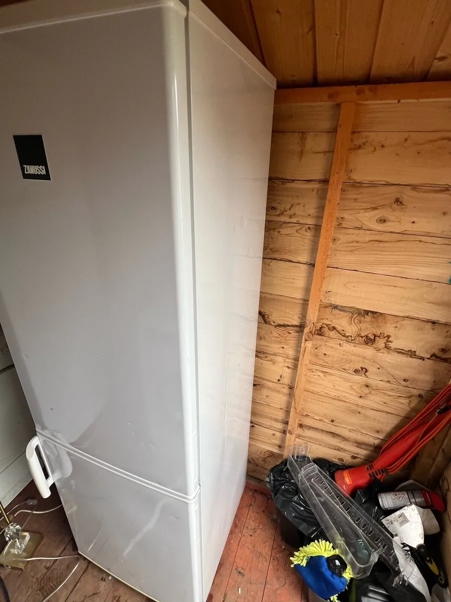 Fridge freezer - Image 2