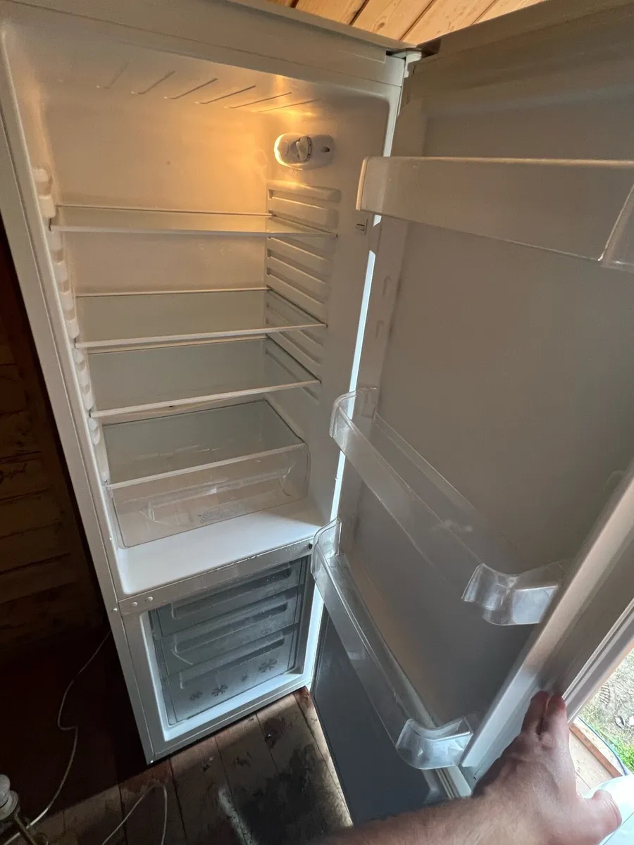 Fridge freezer - Image 4