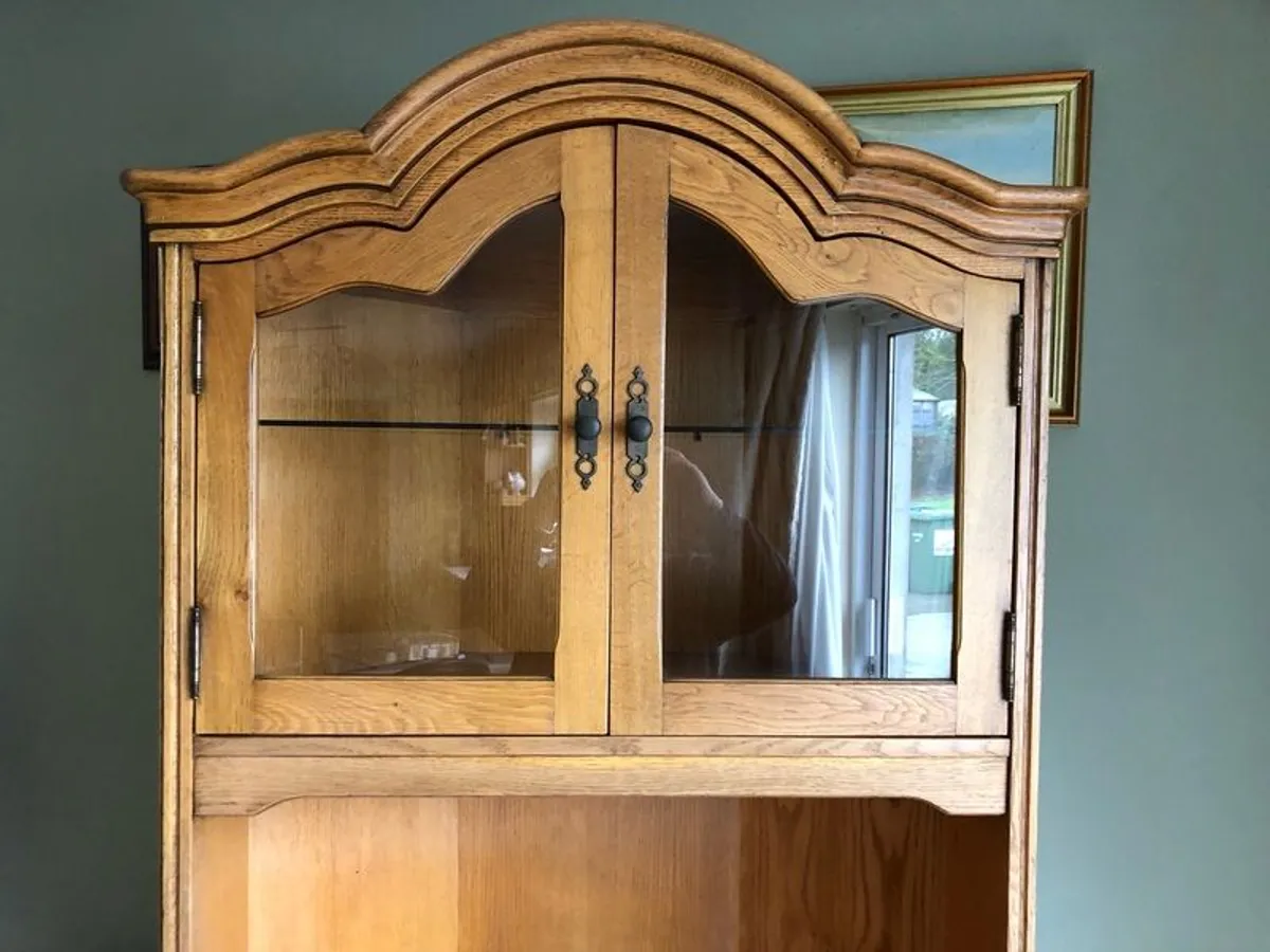 light oak solid tv corner unit ..immaculate - Image 3