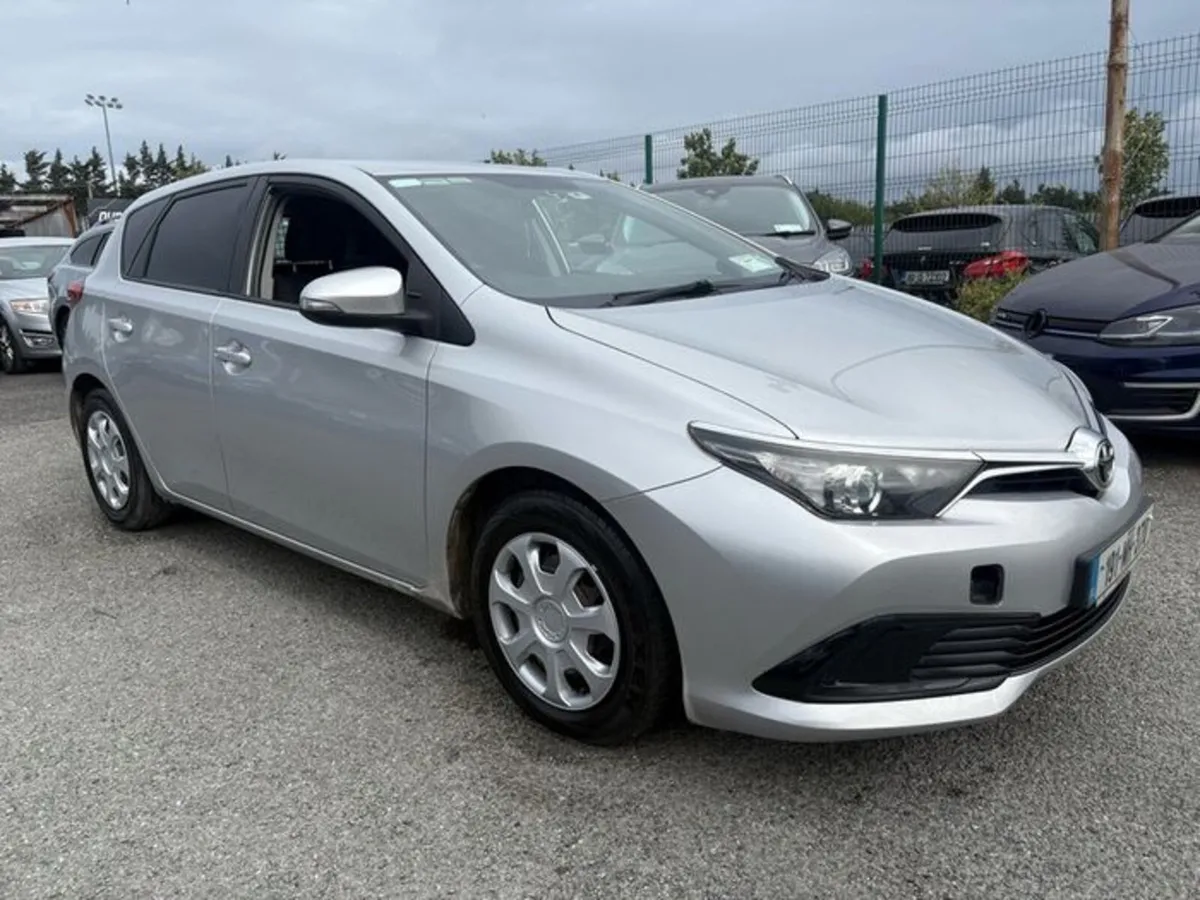 2019 Toyota Auris Van 1.4L Diesel CVRT 04/2027 - Image 1
