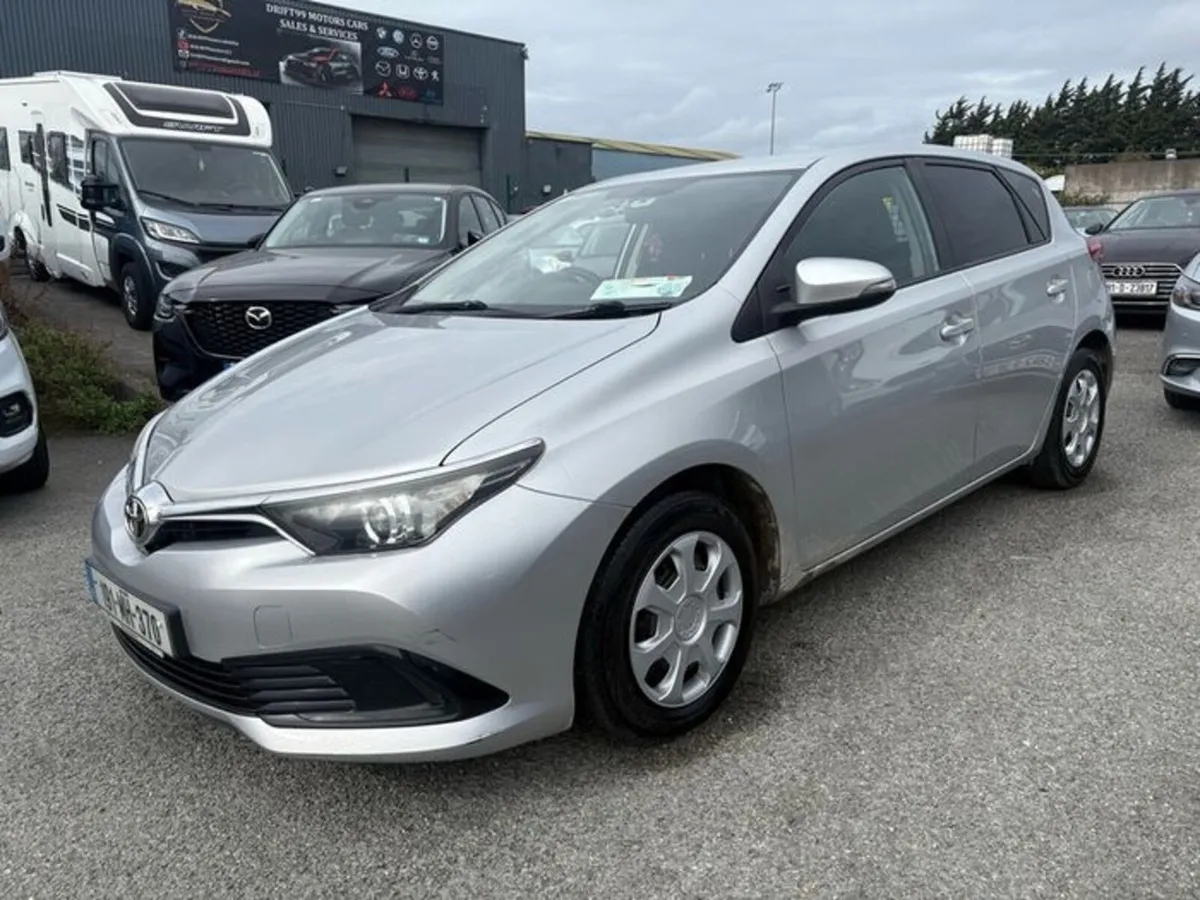 2019 Toyota Auris Van 1.4L Diesel CVRT 04/2027 - Image 3