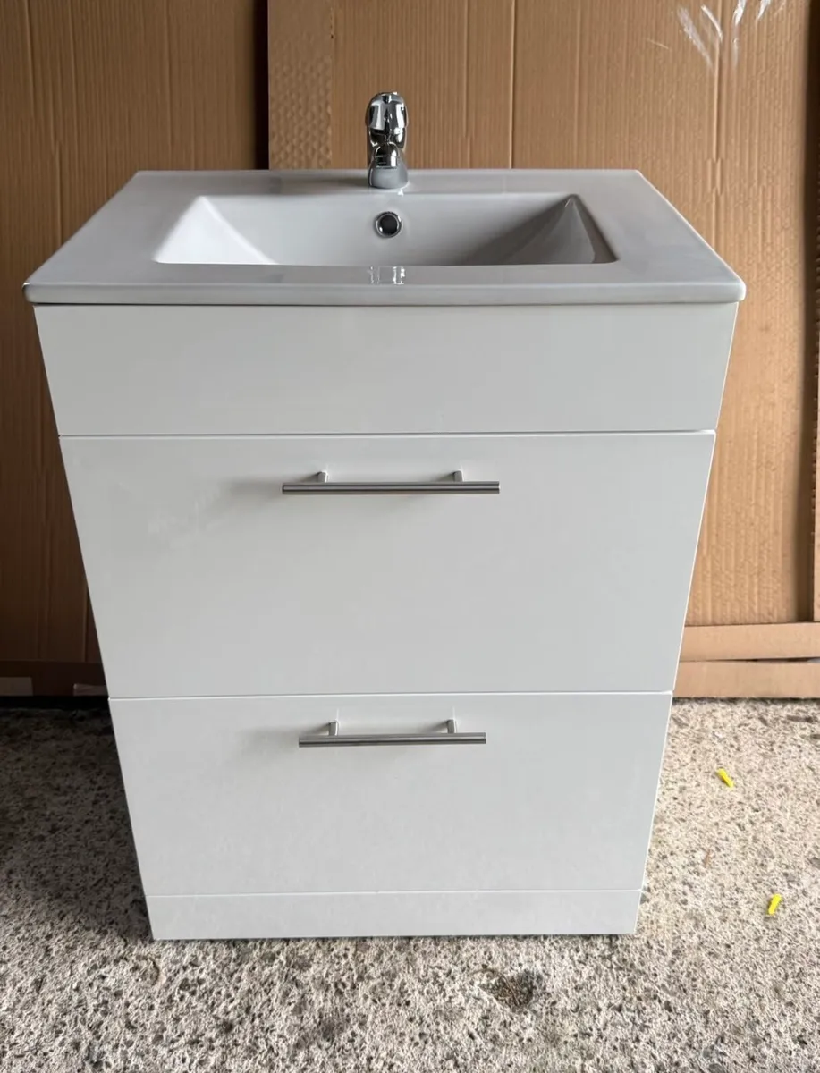 Bathroom Vanity - Image 2