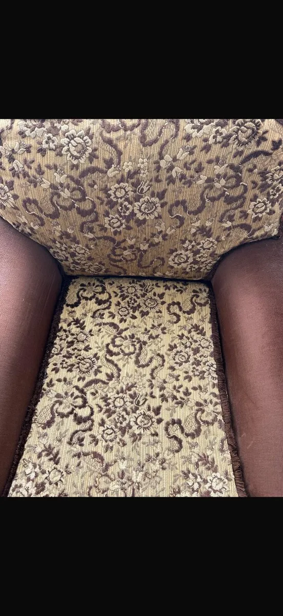 Couch and chair - Image 3