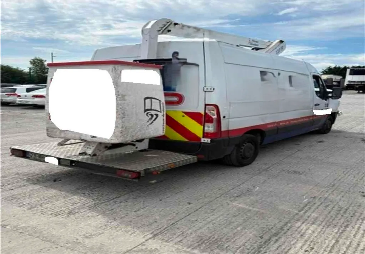 Renault Master 2023 low mileage.  Cherrypicker - Image 2