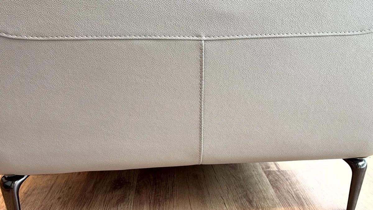 Light grey leather sofas - 3-seater and 2-seater - Image 4