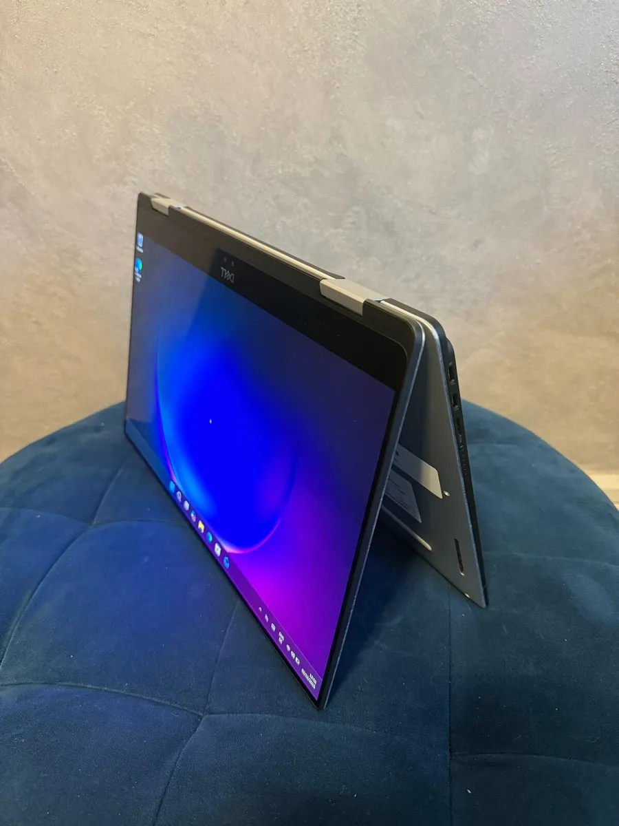 Dell Precision 5530 2in1 Laptop i7/16GB/512SSD/4k - Image 2
