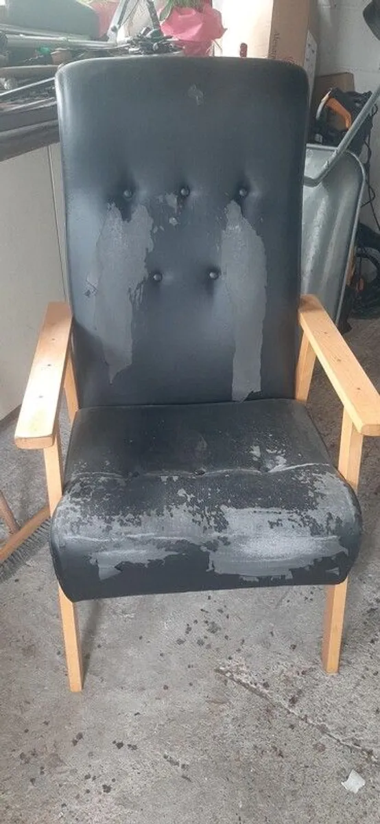 Orthopaedic armchair
