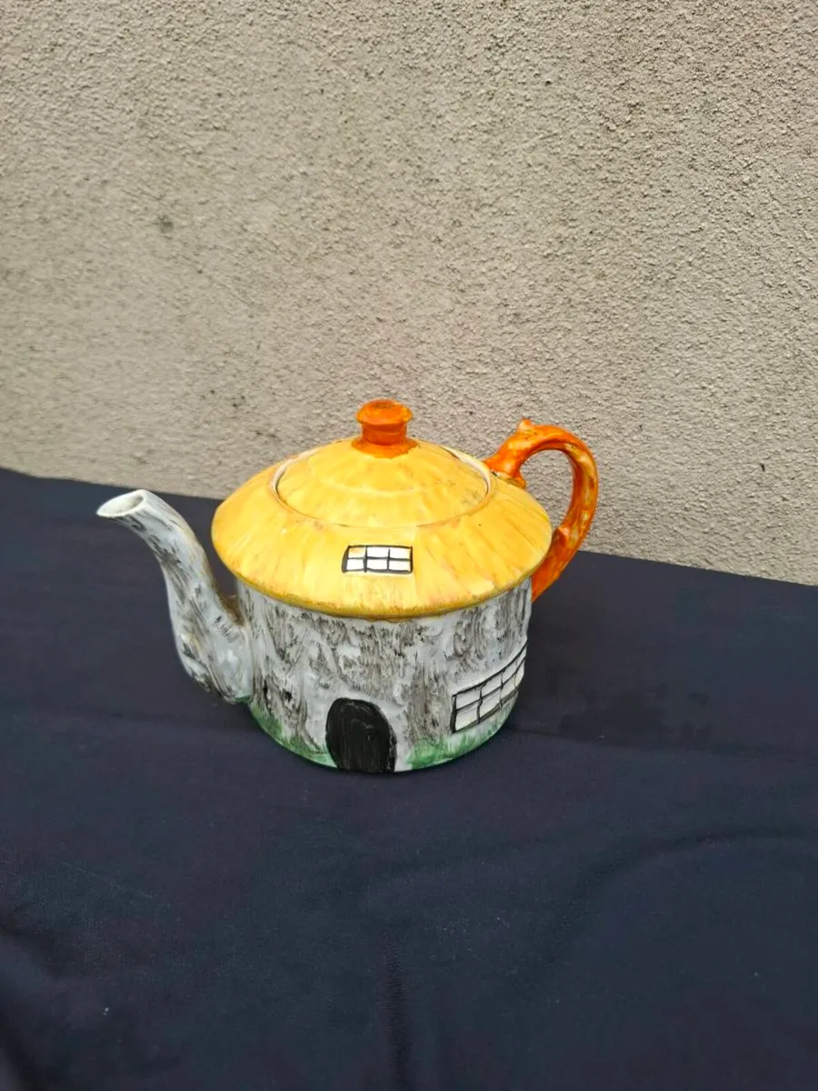 House tea pot postage possible - Image 2