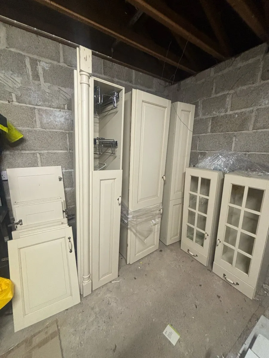 Cupboards, glass cabinets, doors and cut offs - Image 3