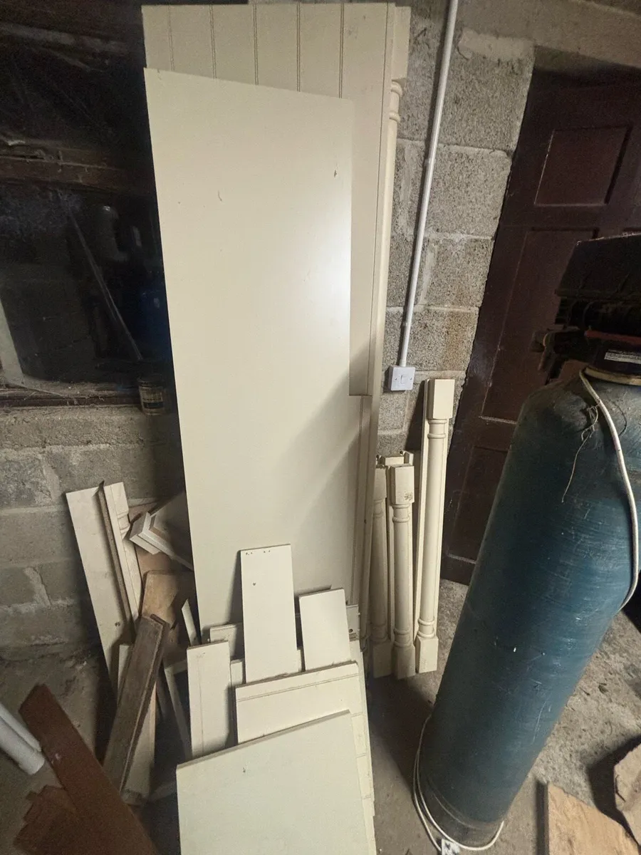 Cupboards, glass cabinets, doors and cut offs - Image 4