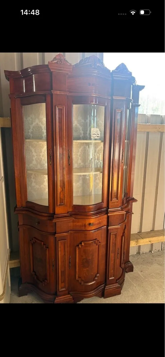 Display cabinet - Image 1