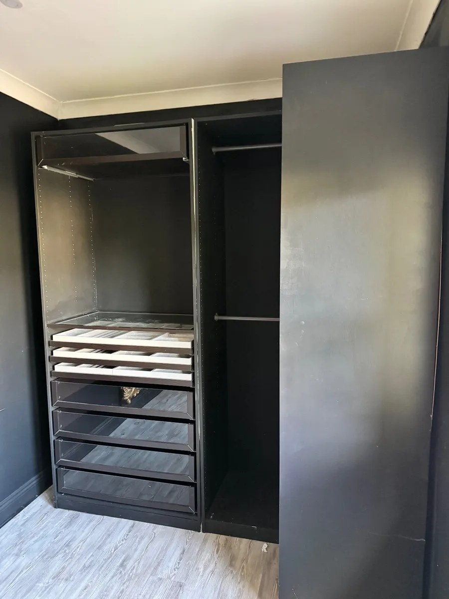 Wardrobe - Image 4