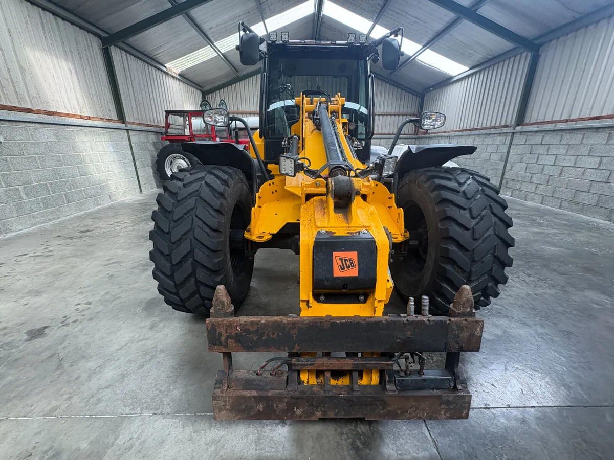 2017 JCB TM320S - Image 2
