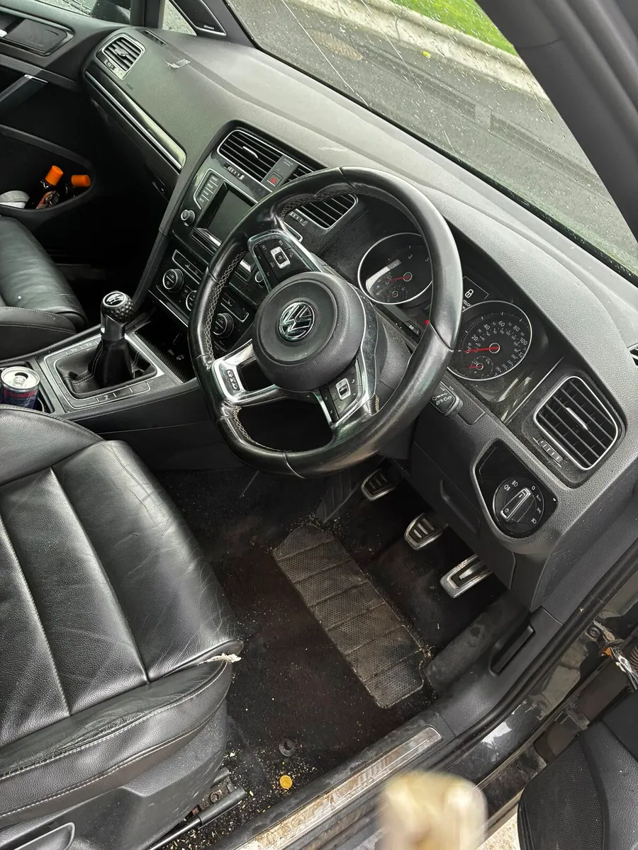Car - Image 2