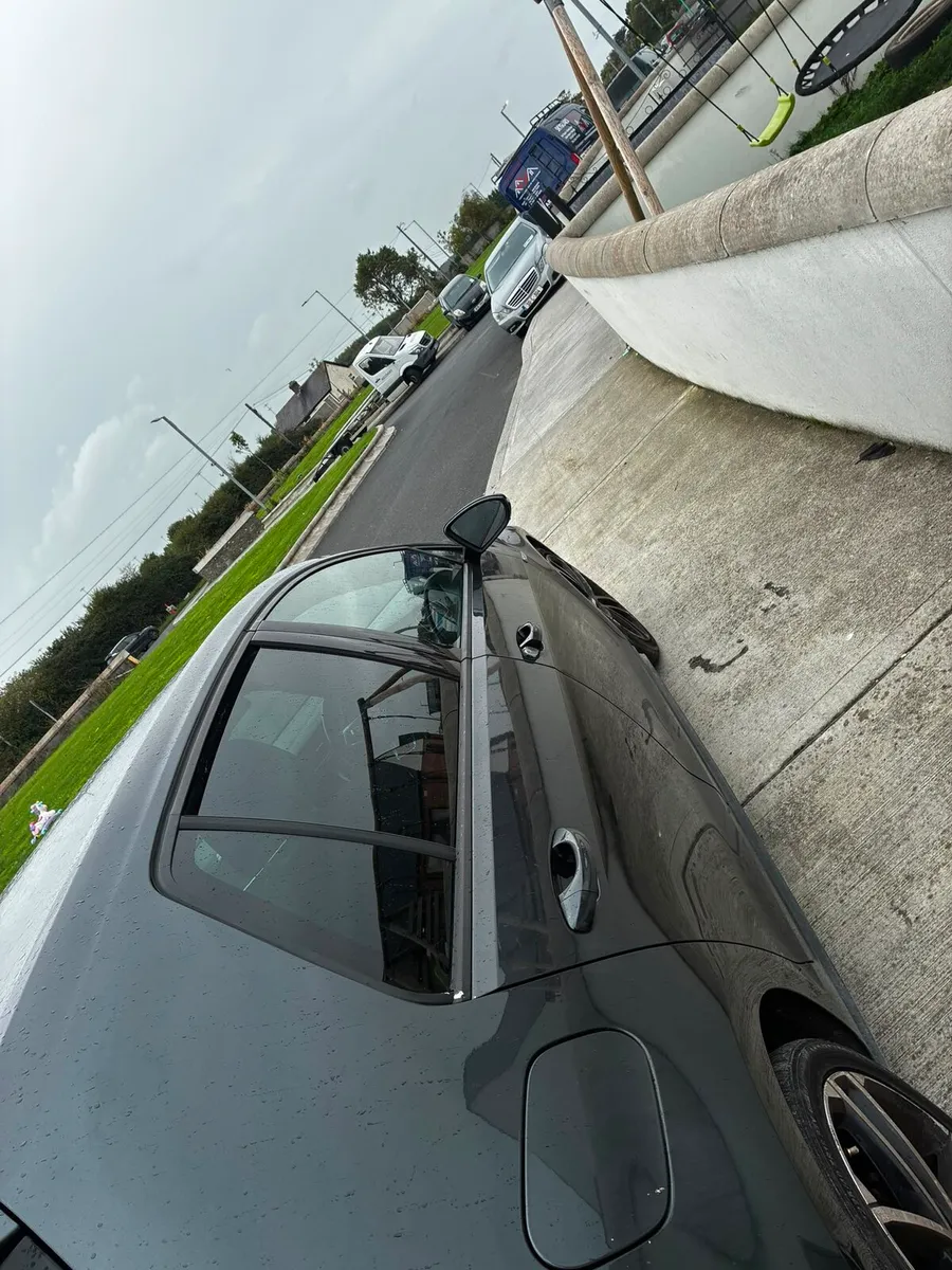 Car - Image 3
