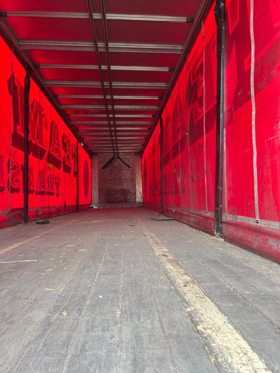 Trailer - Image 1
