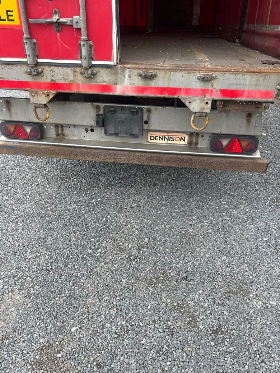 Trailer - Image 2