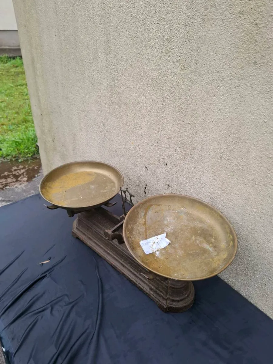 Old scale - Image 2