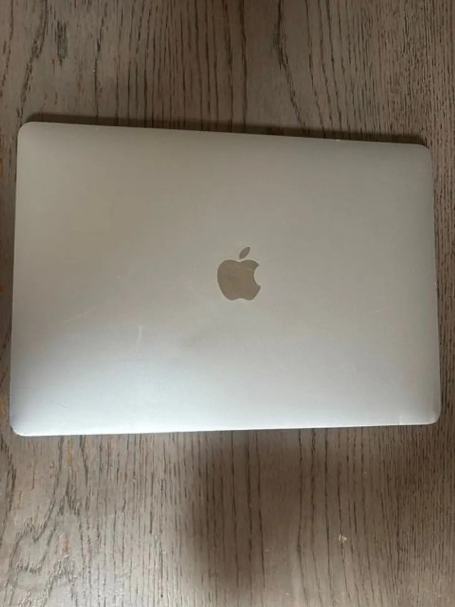 Apple Macbook Air M1 2020 - Image 2