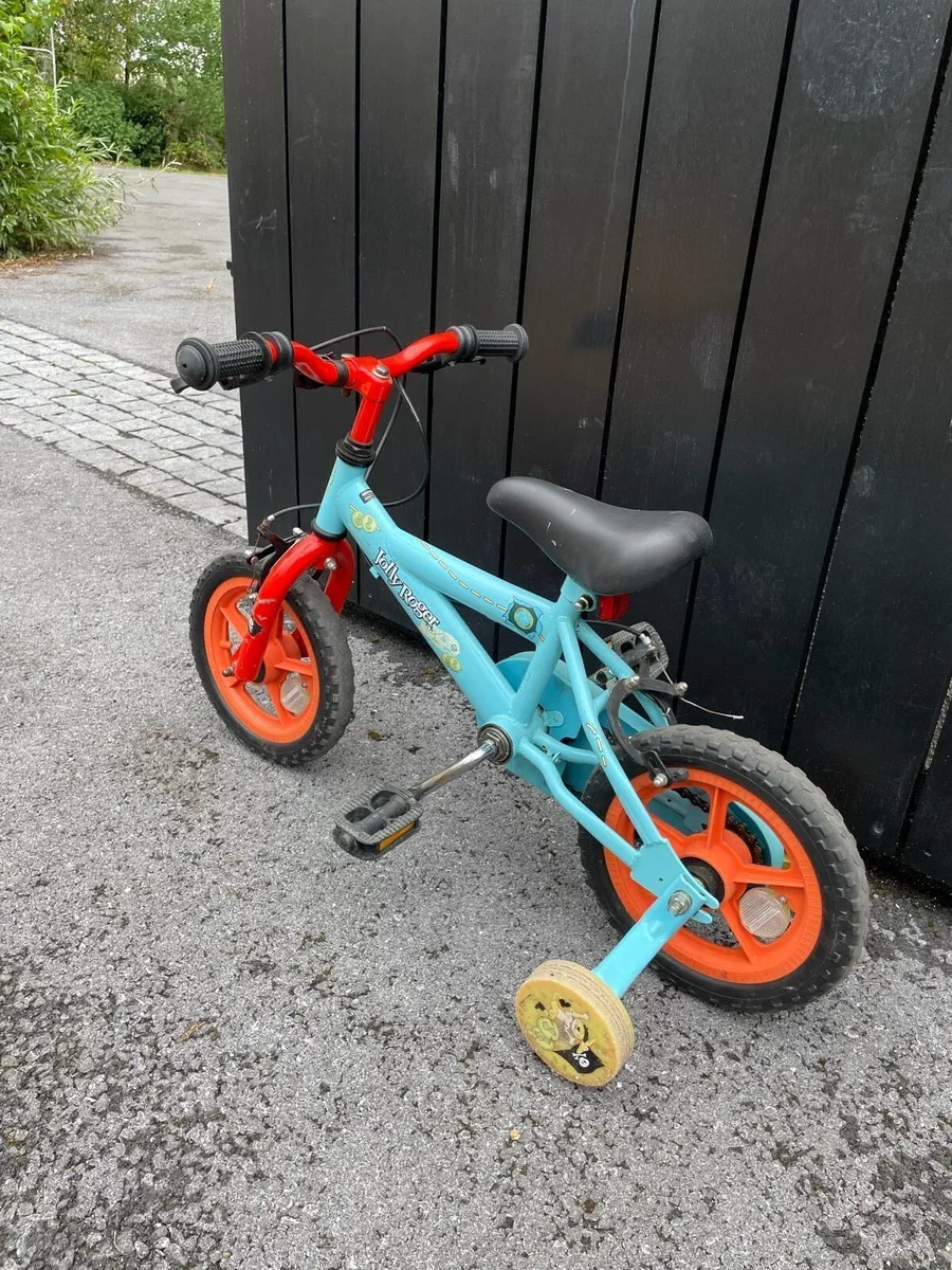 Kids john deere tractor and bikes - Image 2