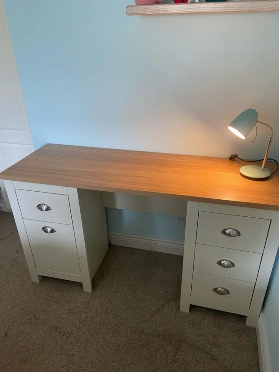 Desk - Image 1
