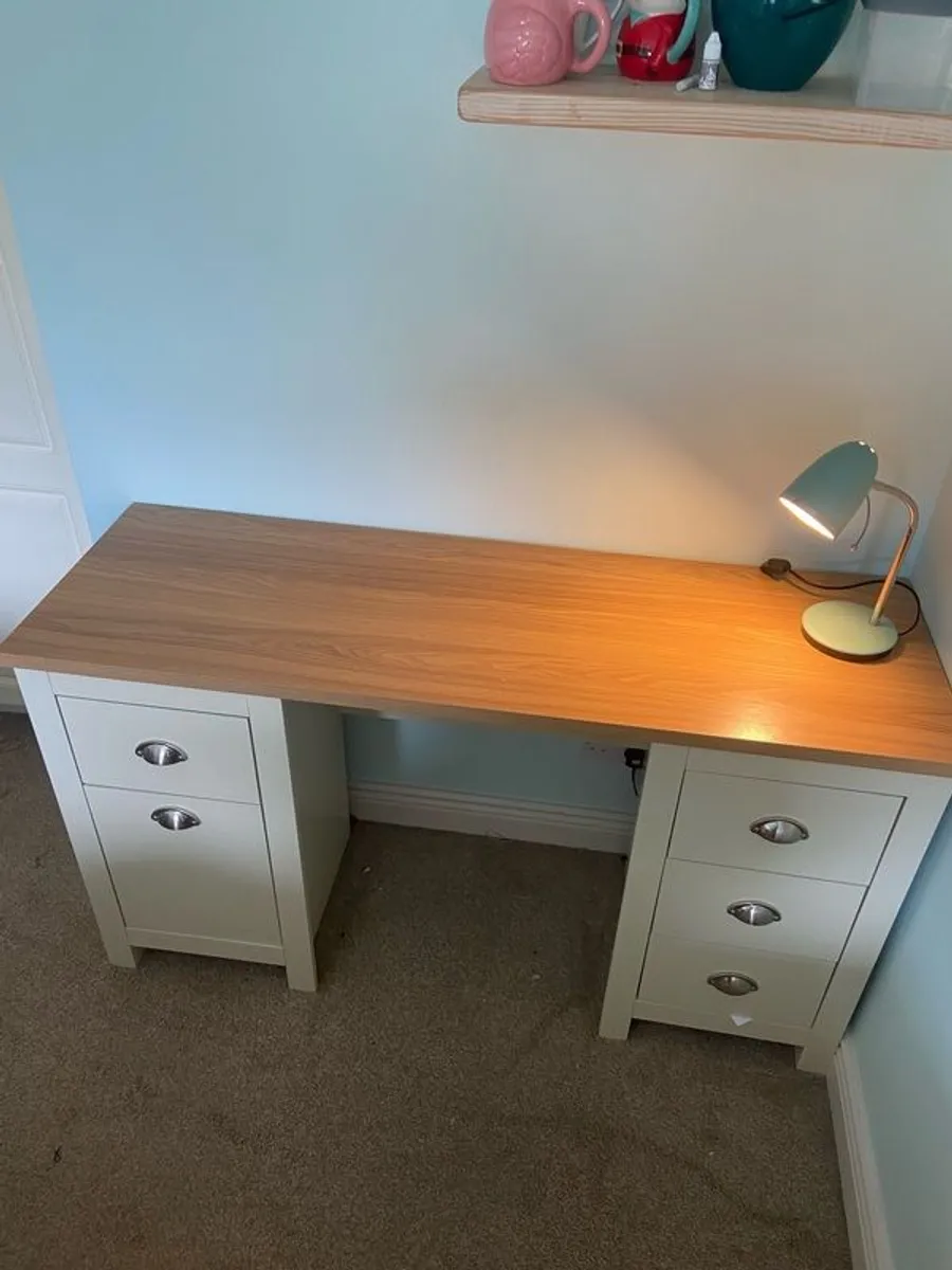 Desk - Image 3