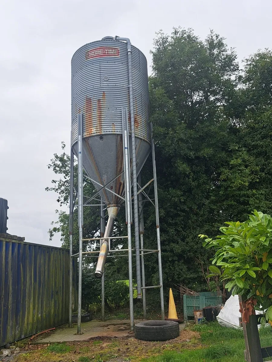 16 ton galvanised choretime feed bin - Image 4