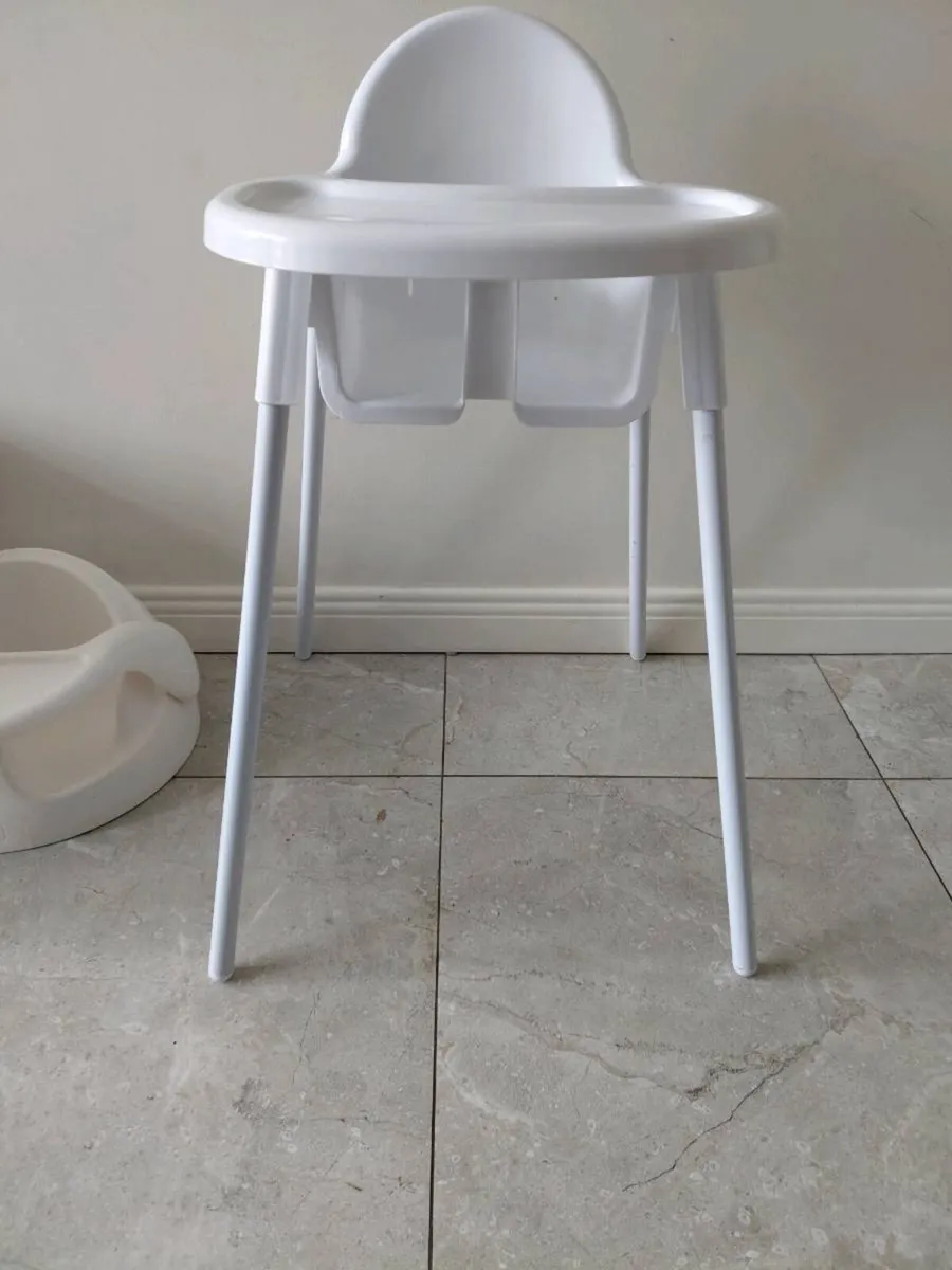 High chair - Image 1