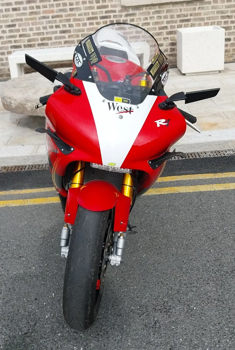 YAMAHA R1 - Image 3
