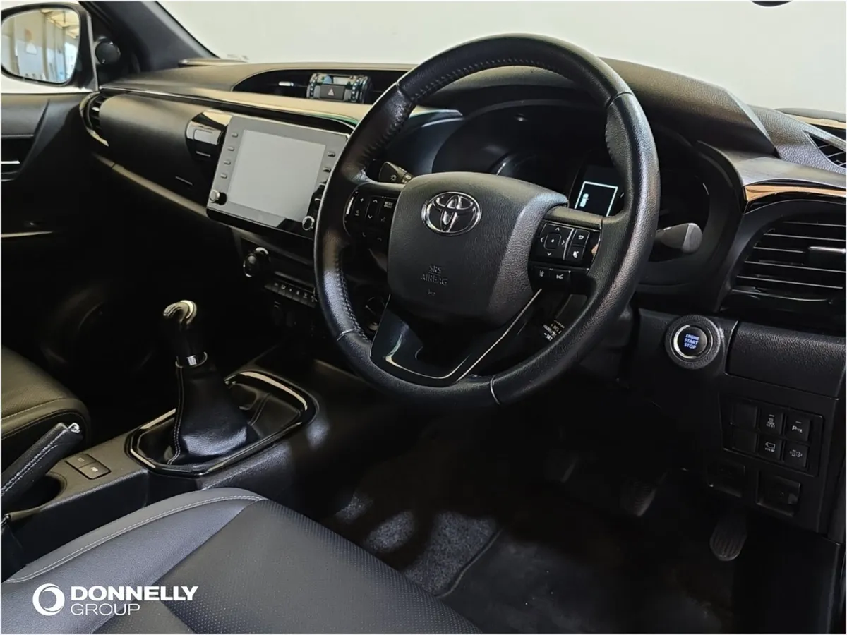 Toyota Hilux Invincible X D/Cab Pick Up 2.8 D-4D - Image 4