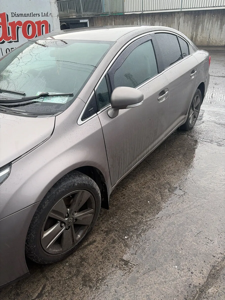 Toyota Avensis 2015 - Image 4