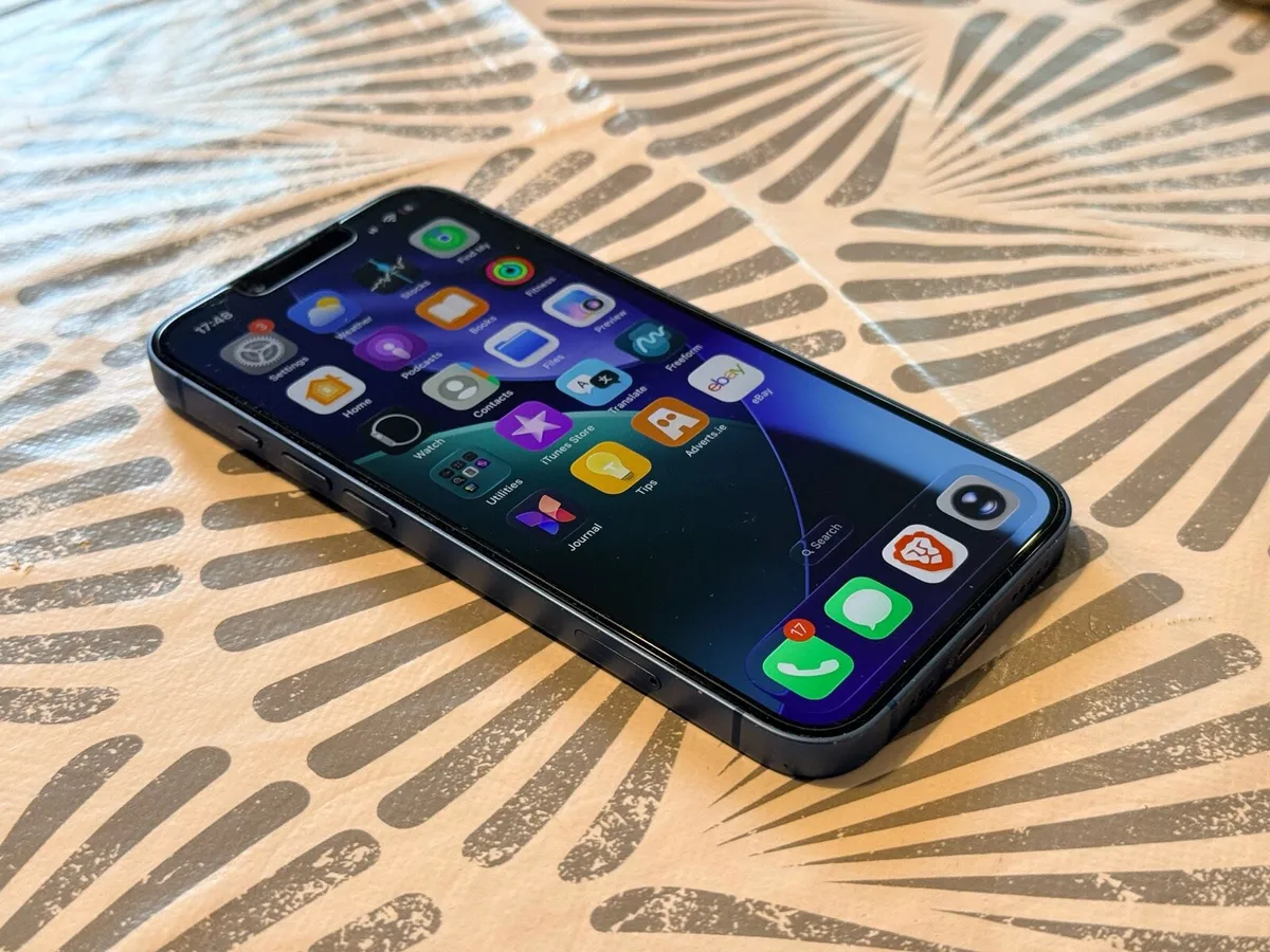 iPhone 13 any network - Image 3