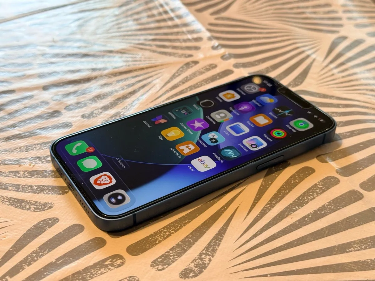 iPhone 13 any network - Image 4