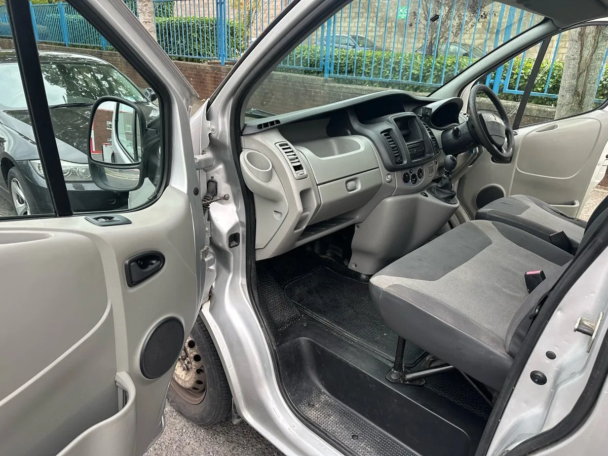 Renault Trafic dci 115 New CVRT - Image 4