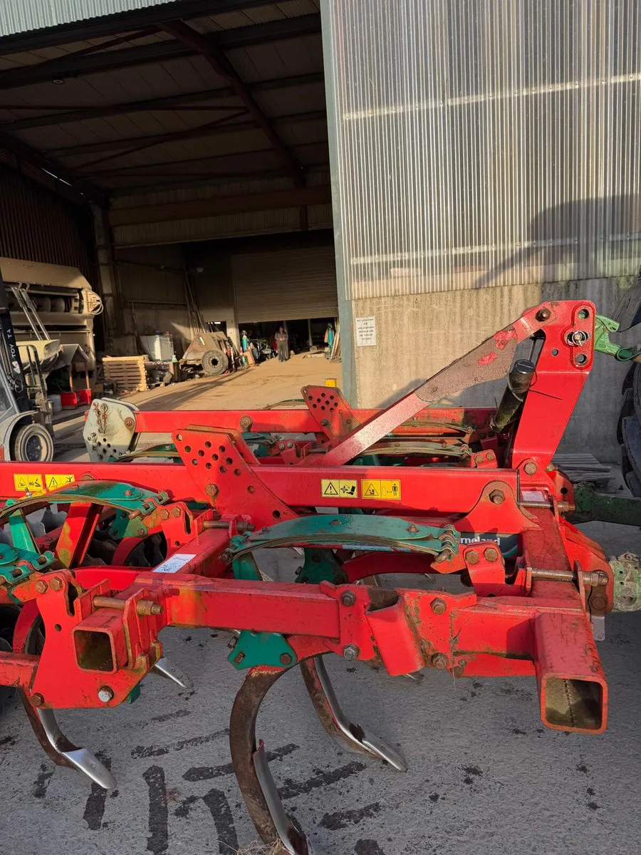 Used Kverneland 3m CLC Evo Cultivator - Image 2