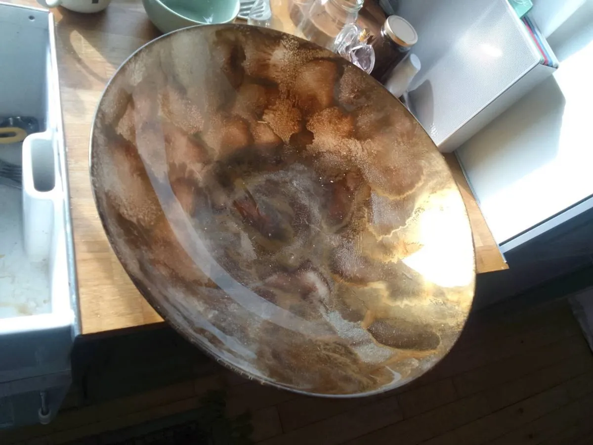Art glass bowl  oversize 20 inch - Image 4