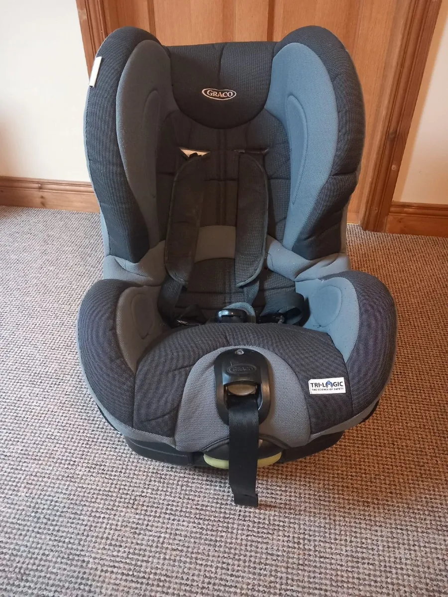 Car seat - Image 1