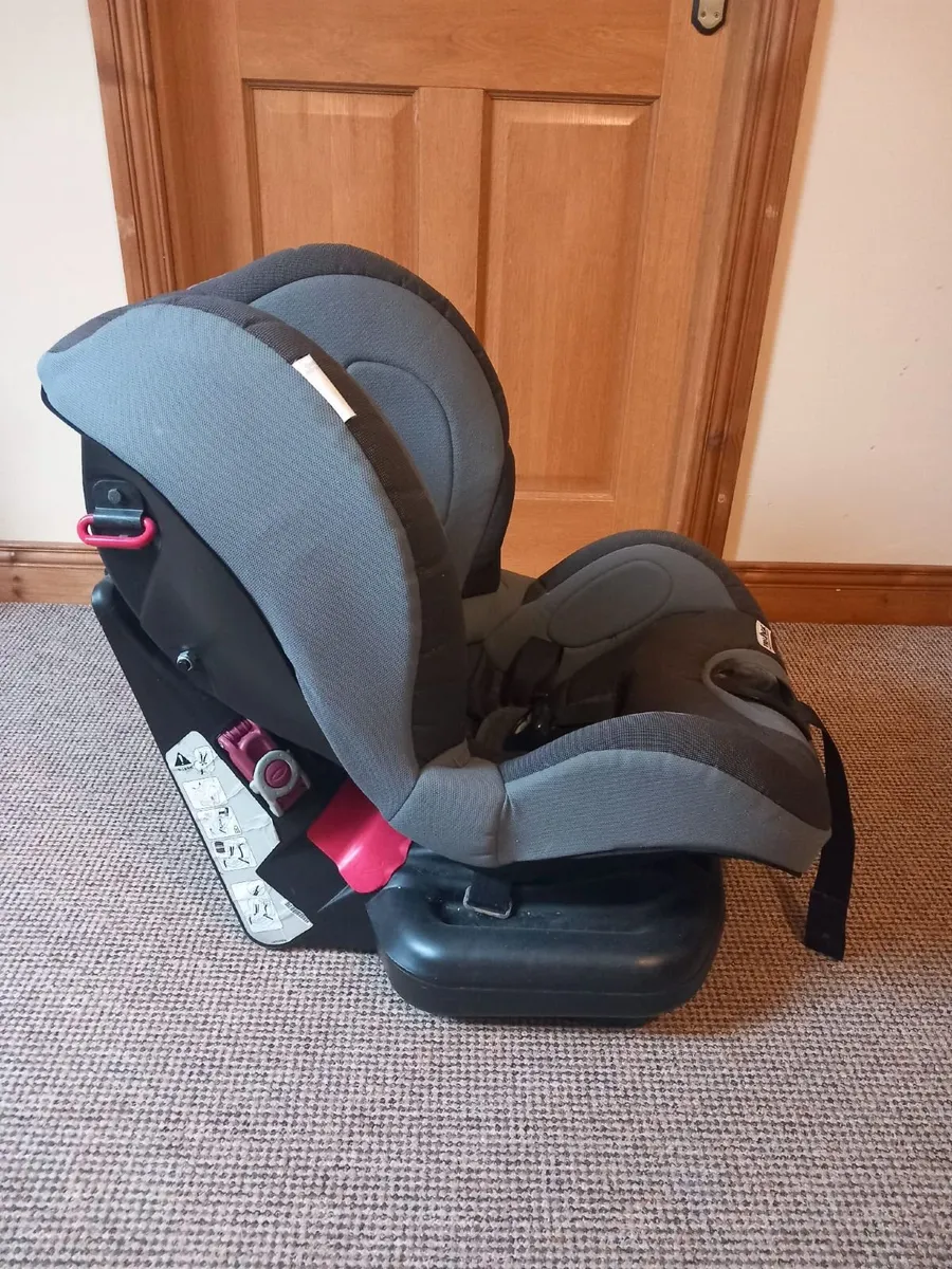 Car seat - Image 2