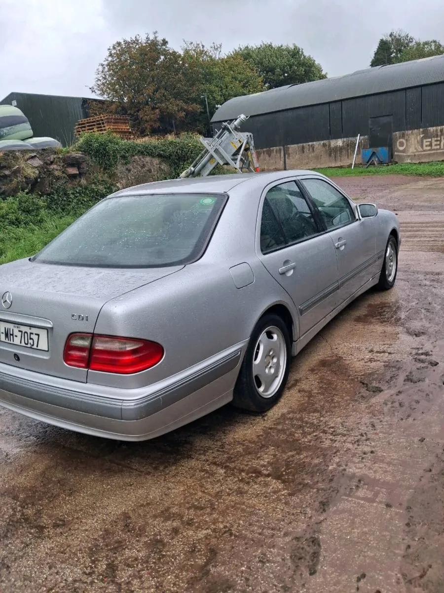 Mercedes e320cdi w210 for parts/repair - Image 4