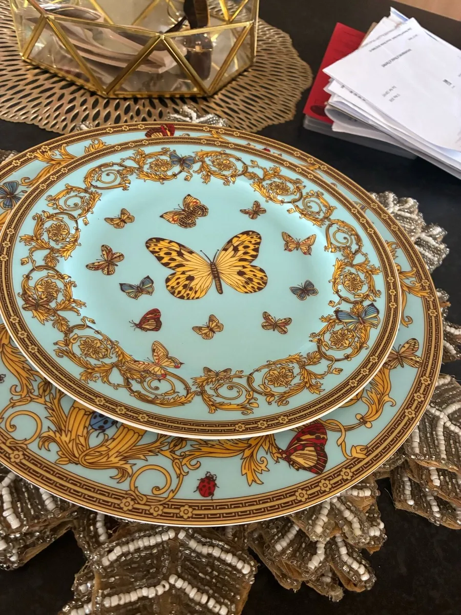 Dinnerware set of 12 - Image 3