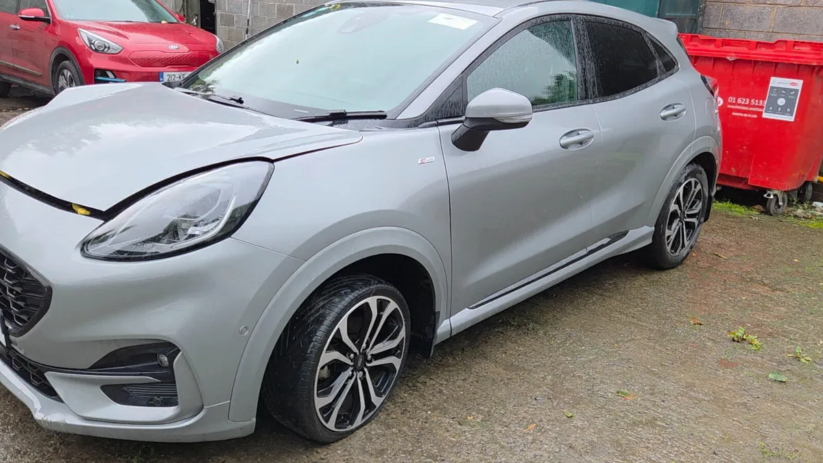 22 Ford Puma  ST-Line X Vignale Petrol Hybrid - Image 1
