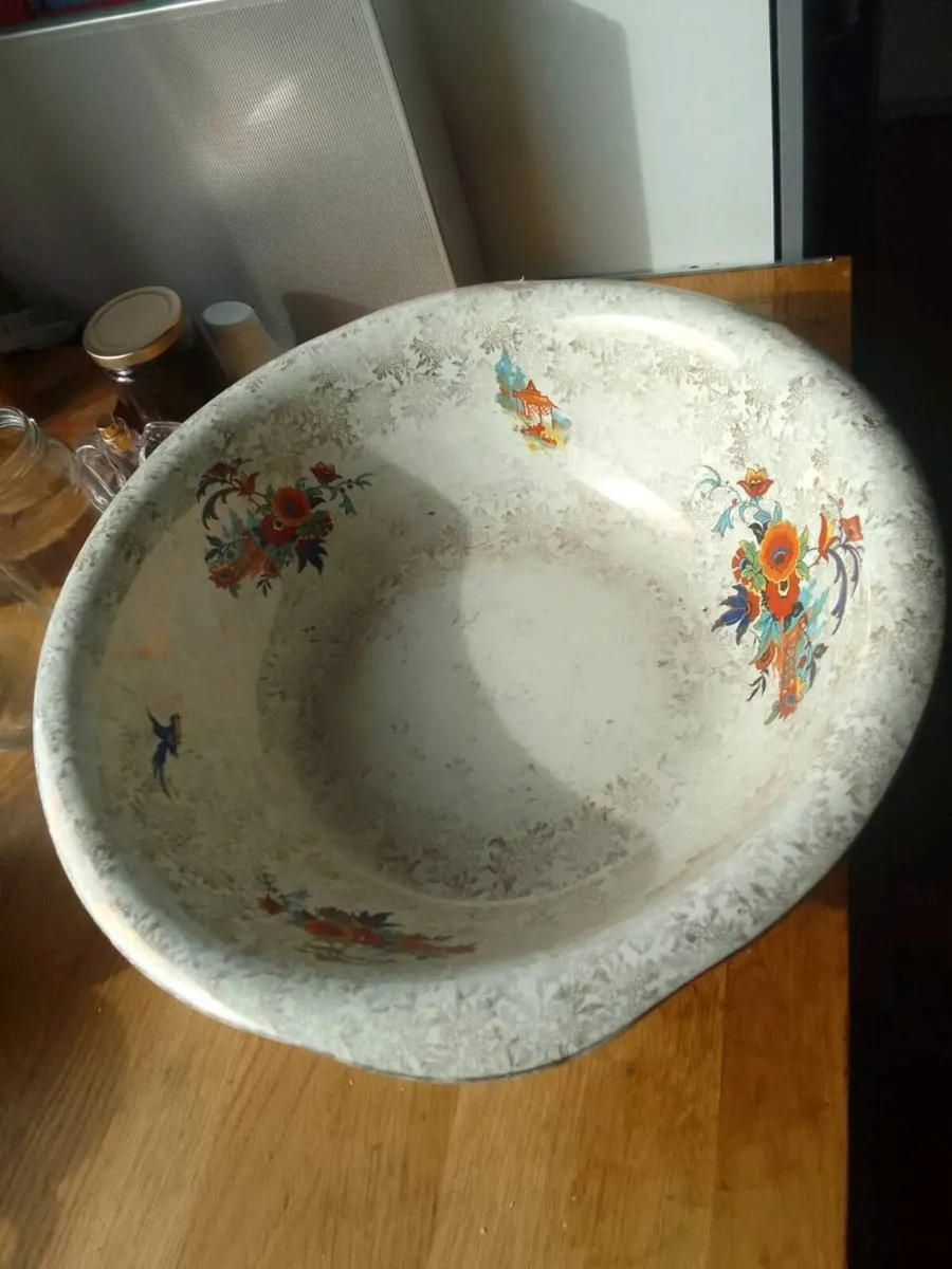 Antique empire wash bowl 16  inch - Image 2
