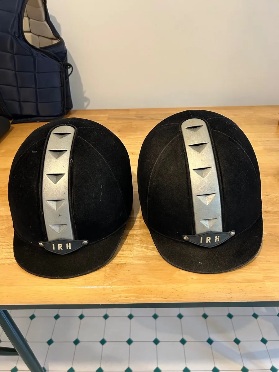 Equestrian riding hats & Back Protector - Image 4